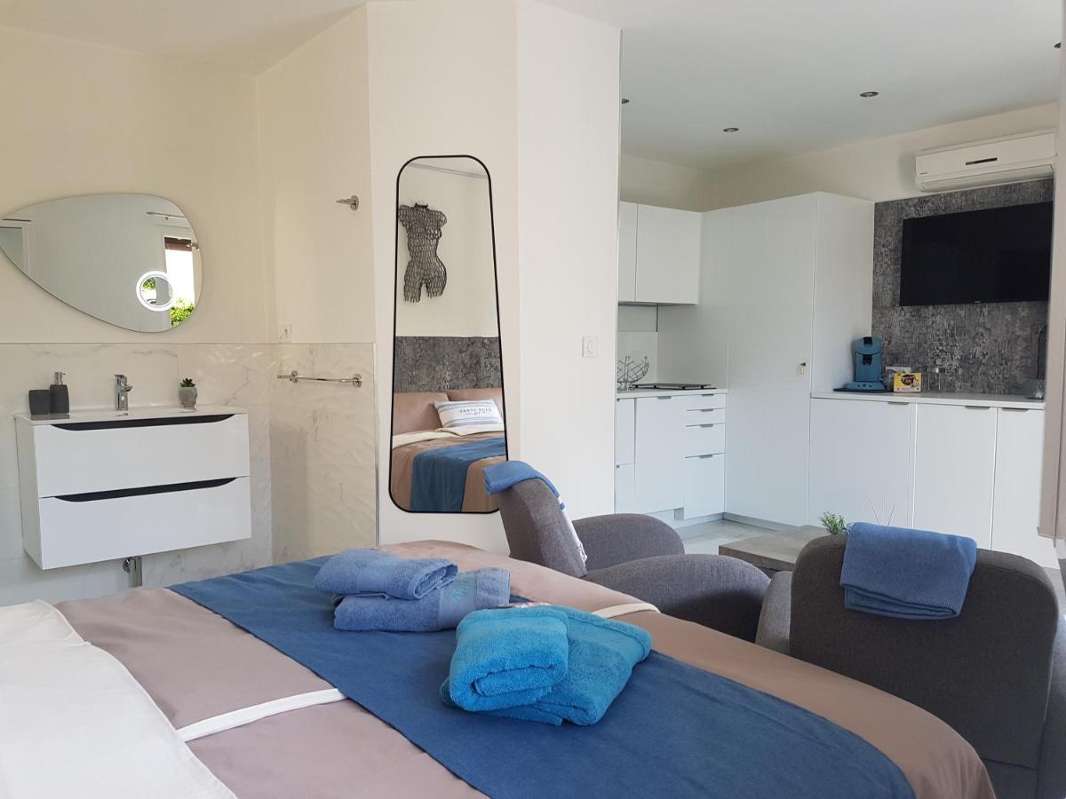 אגדה Villa Calma Port Venus Village Naturiste Piscine & Velo מראה חיצוני תמונה